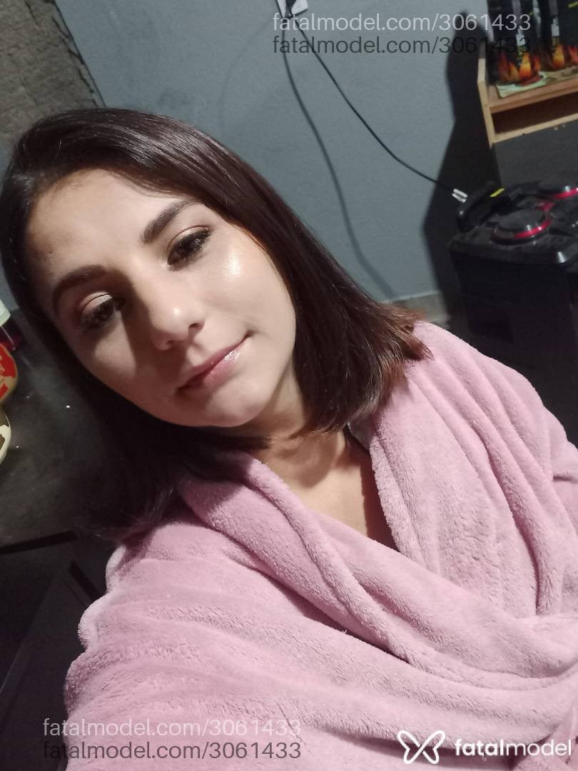 Acompanhante mulher morena (o) de olhos castanhos em São João Batista Acompanhante mulher morena (o) de olhos castanhos em São João Batista - Paola