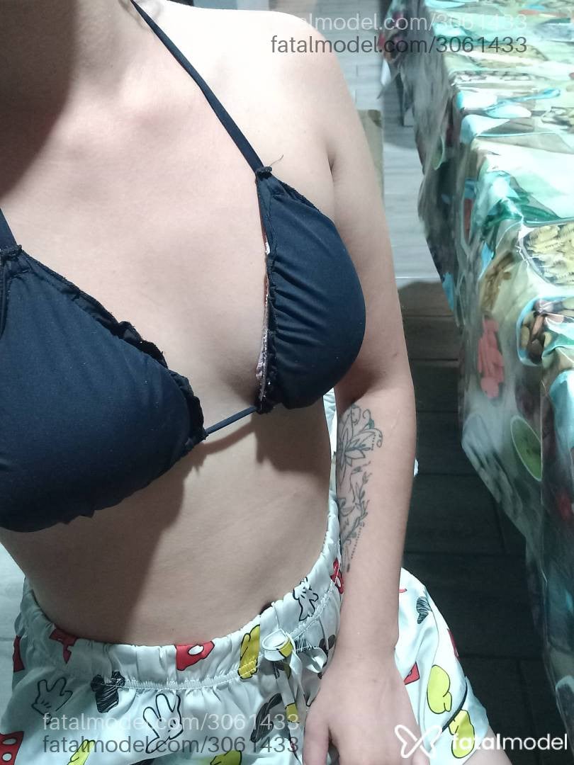 Acompanhante mulher morena (o) de olhos castanhos em São João Batista Acompanhante mulher morena (o) de olhos castanhos em São João Batista - Paola