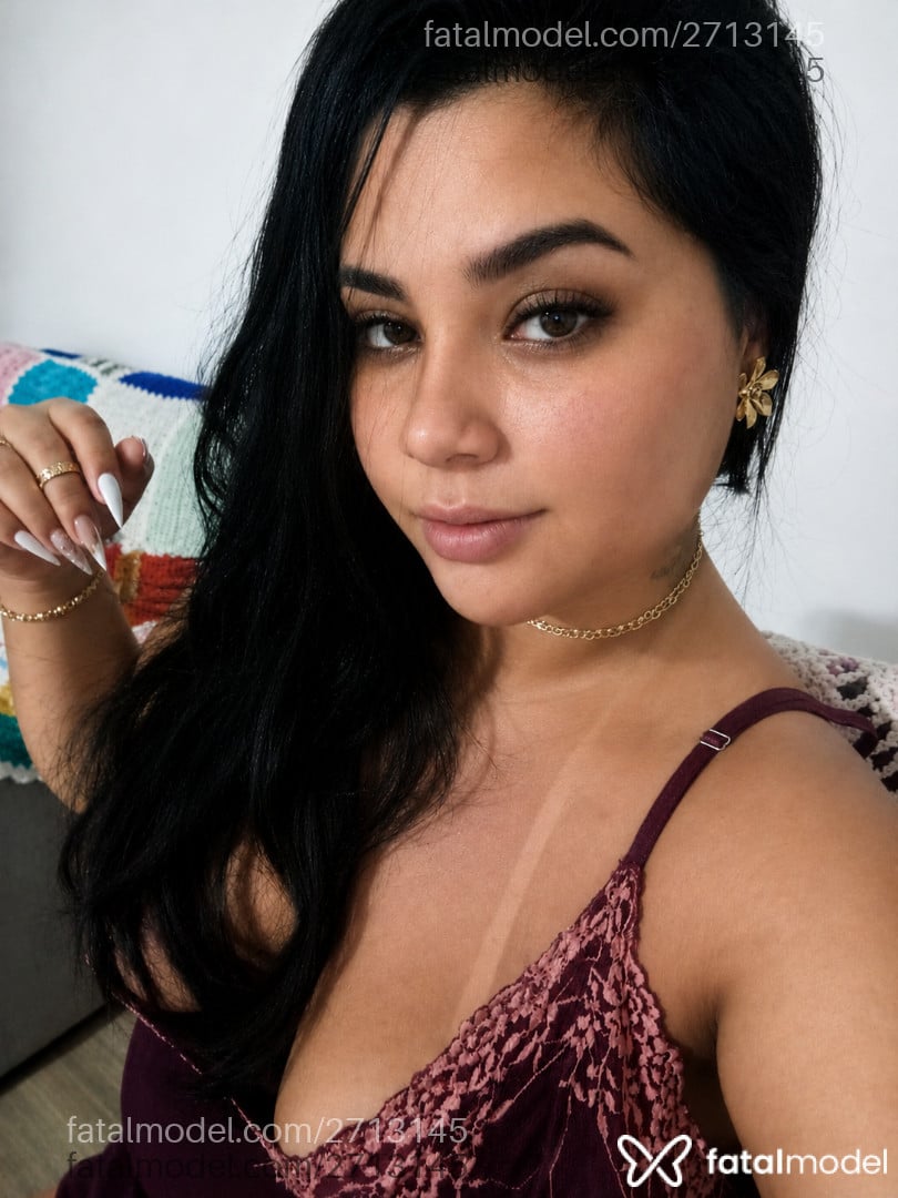 Acompanhante mulher morena (o) de olhos mel - Julia