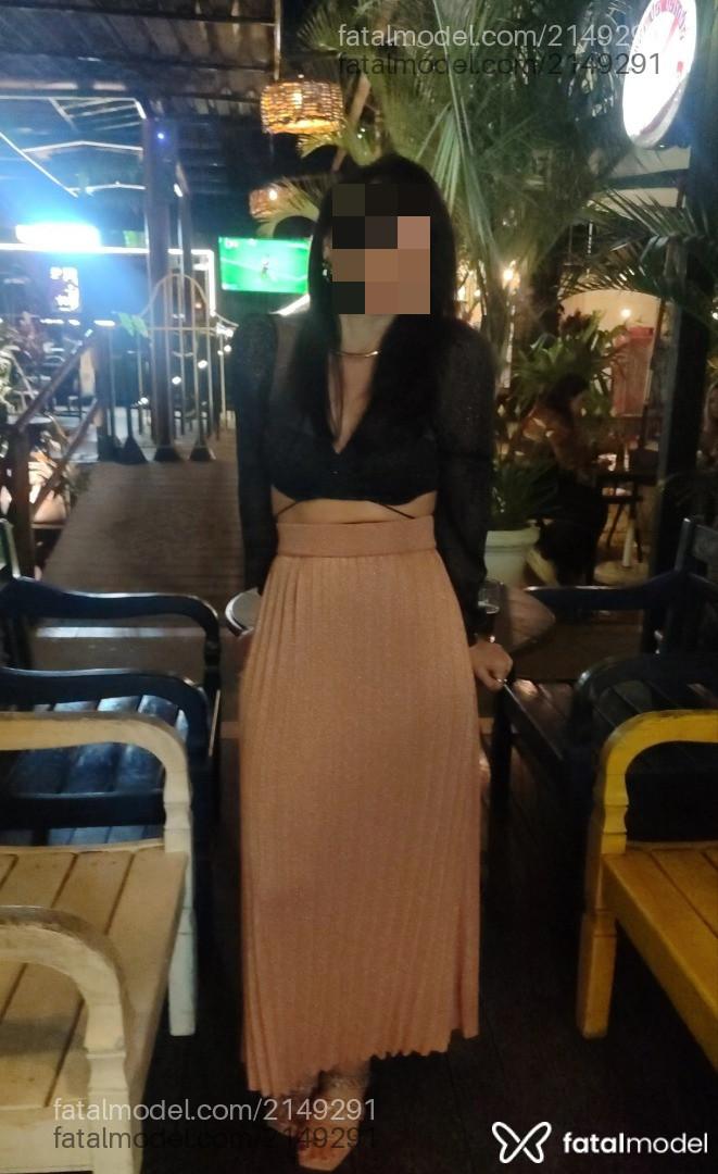 Acompanhante mulher com cabelo castanho de olhos pretos - Helena