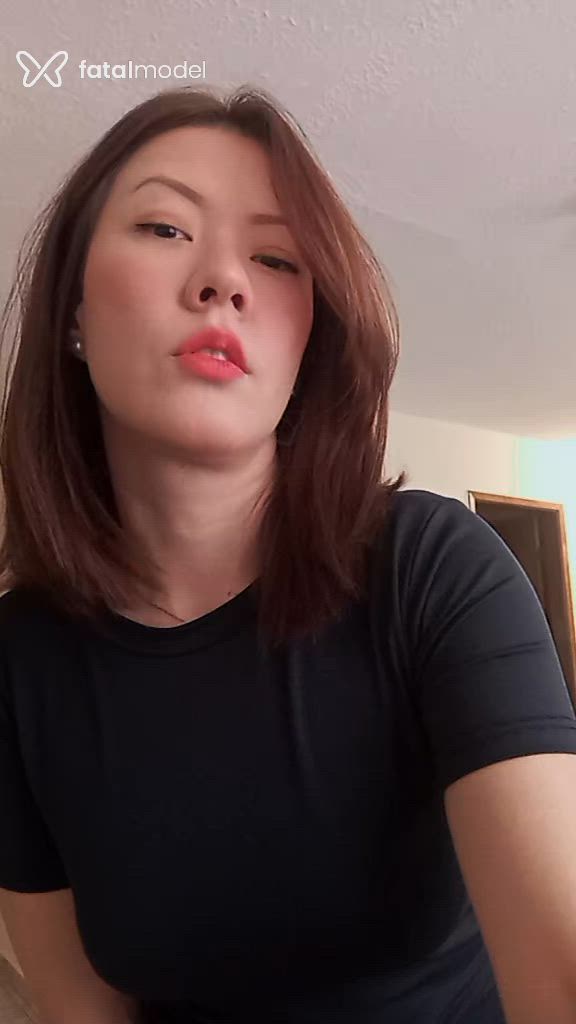 Acompanhante mulher com cabelo castanho de olhos castanhos - Luíza Graciela