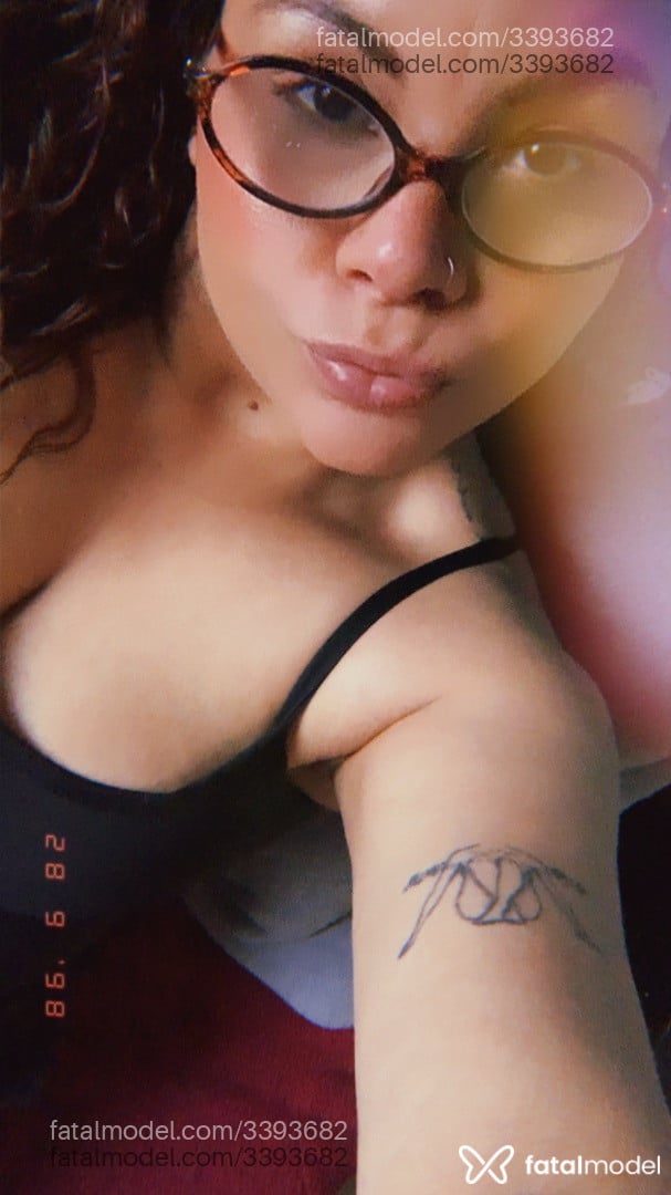 Acompanhante mulher com cabelo castanho de olhos castanhos - Kassyvanilla