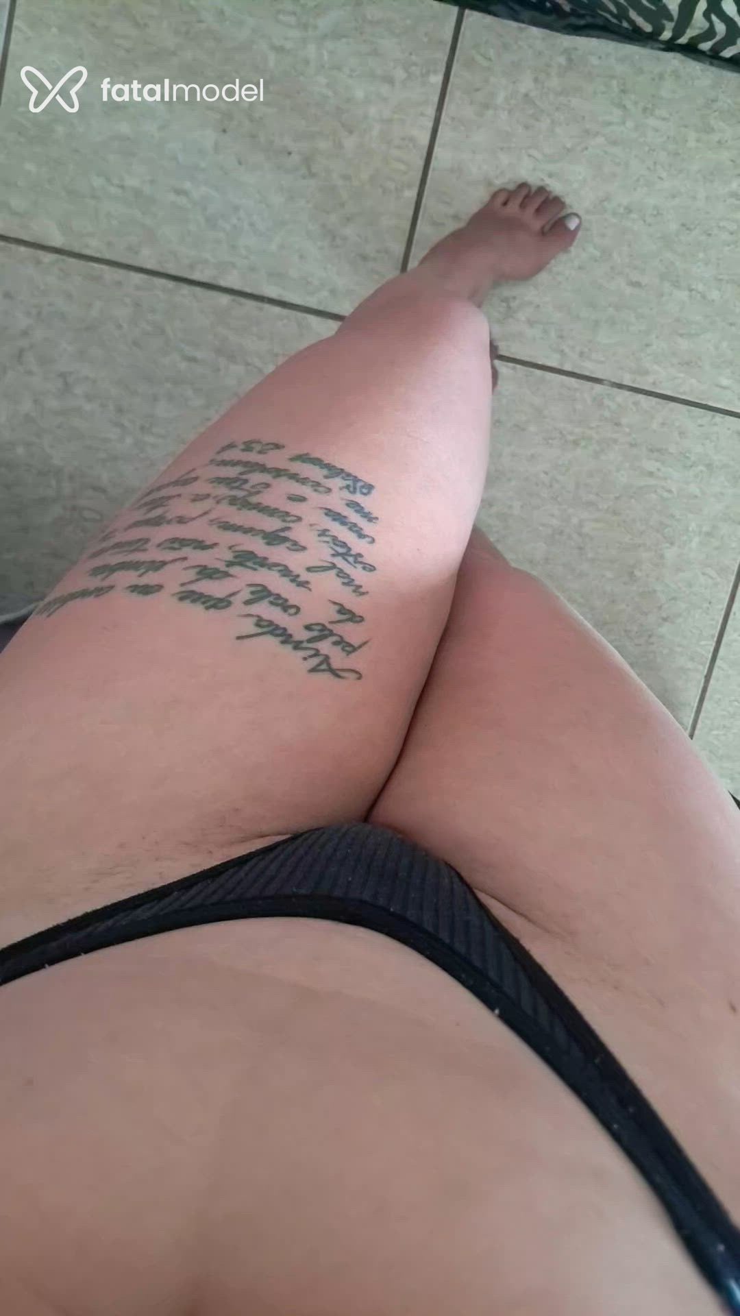 Acompanhante mulher morena (o) de olhos castanhos - Carla Acompanhante mulher morena (o) de olhos castanhos - Carla