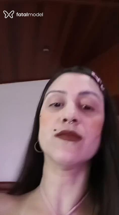 Acompanhante mulher com cabelo castanho de olhos castanhos - Nathaly Acompanhante mulher com cabelo castanho de olhos castanhos - Nathaly