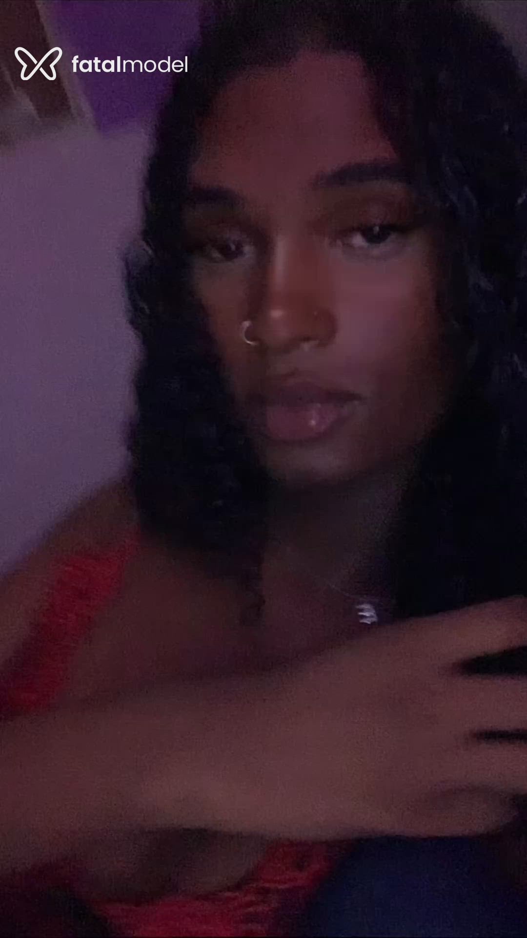 Acompanhante mulher trans morena (o) de olhos castanhos - Dudah Acompanhante mulher trans morena (o) de olhos castanhos - Dudah
