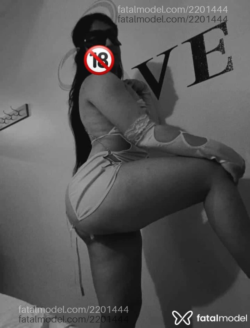 Acompanhante mulher trans morena (o) de olhos pretos - Bruninha