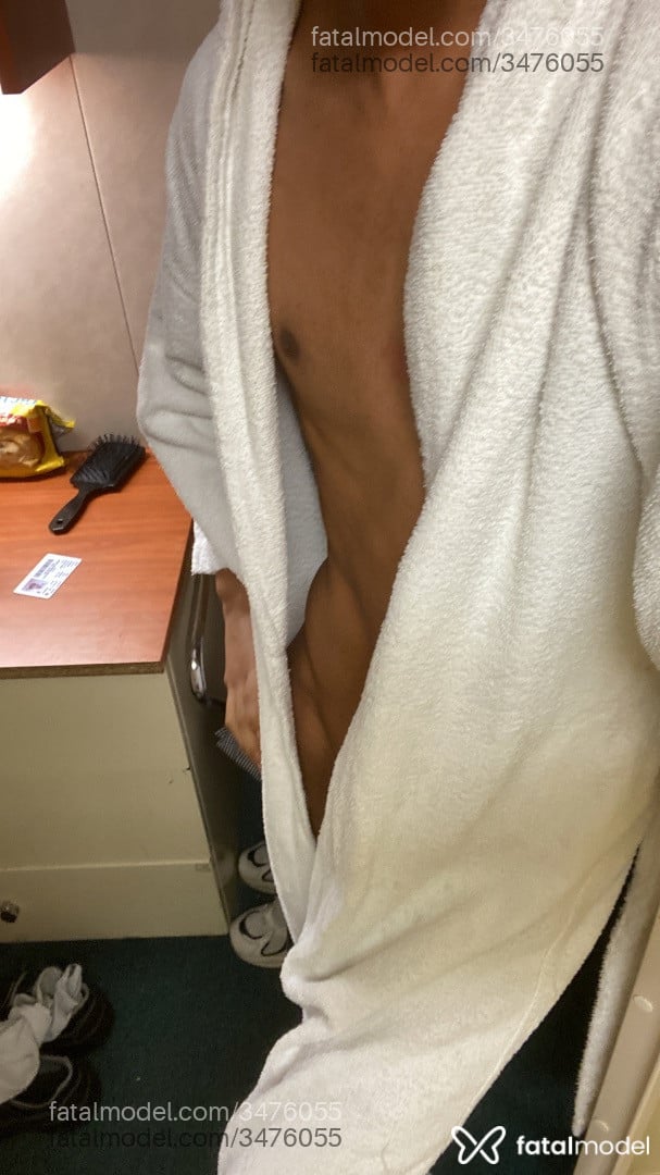 Acompanhante homem morena (o) de olhos castanhos - Mocha Acompanhante homem morena (o) de olhos castanhos - Mocha