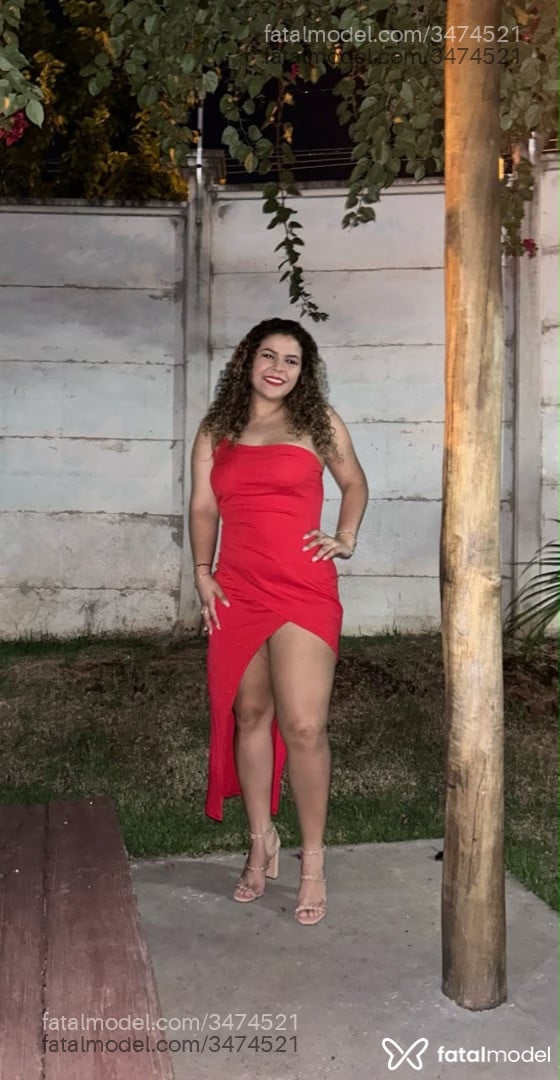 Acompanhante mulher morena (o) de olhos castanhos - Cristal