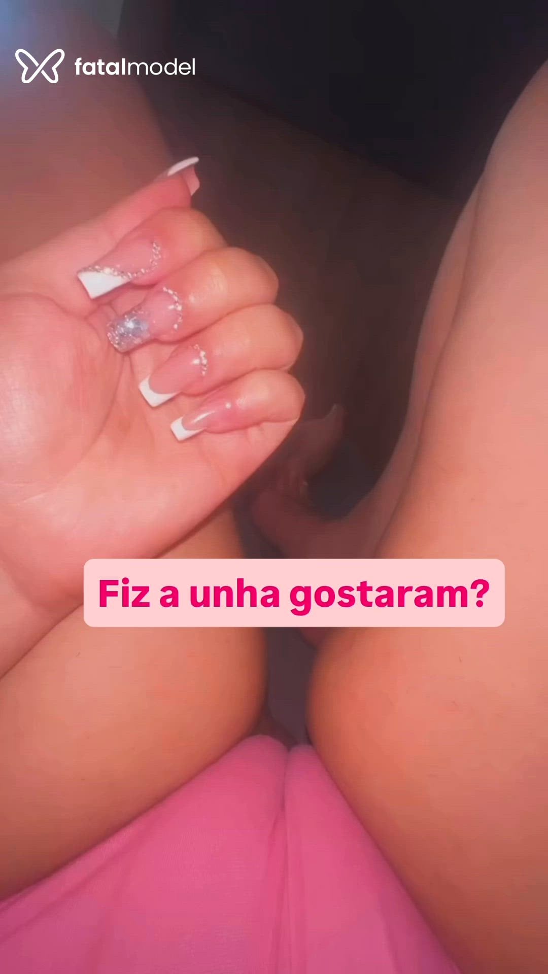 Acompanhante mulher morena (o) de olhos mel - Marina Lino Acompanhante mulher morena (o) de olhos mel - Marina Lino