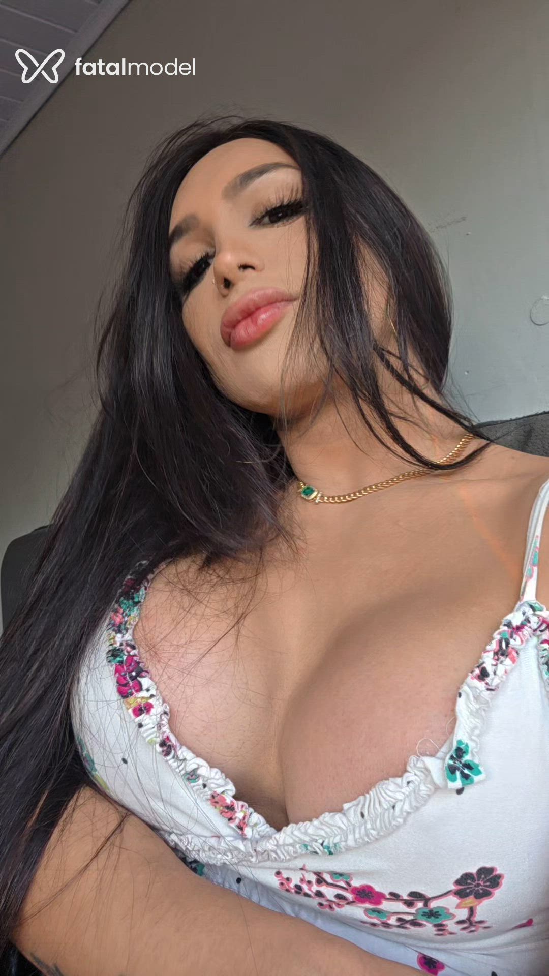 Acompanhante mulher trans morena (o) de olhos castanhos - Lia Becker Acompanhante mulher trans morena (o) de olhos castanhos - Lia Becker