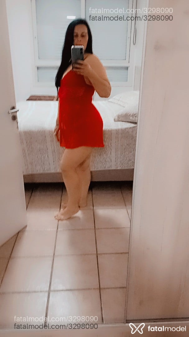Acompanhante mulher morena (o) de olhos castanhos - Penélope