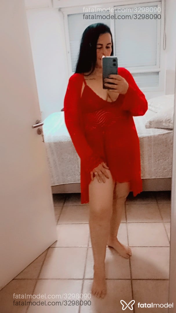 Acompanhante mulher morena (o) de olhos castanhos - Luna
