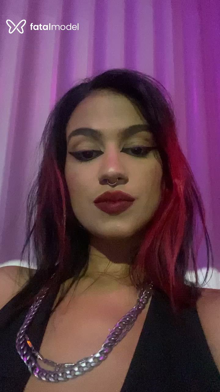 Acompanhante mulher morena (o) de olhos pretos - Lara Luiza