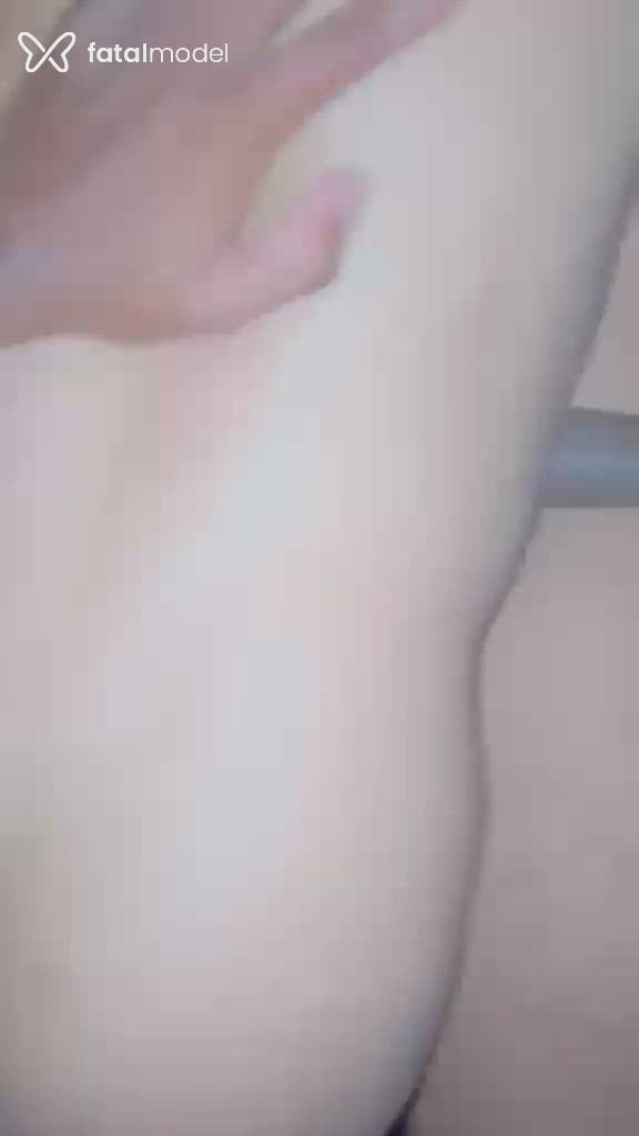 Acompanhante homem com cabelo castanho de olhos pretos - Lucas