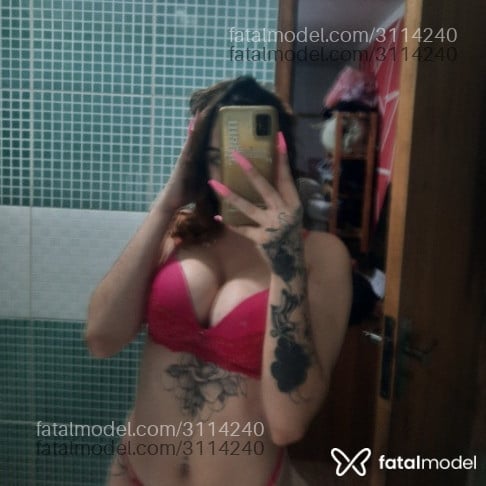 Acompanhante mulher morena (o) de olhos mel - Adriana Acompanhante mulher morena (o) de olhos mel - Adriana