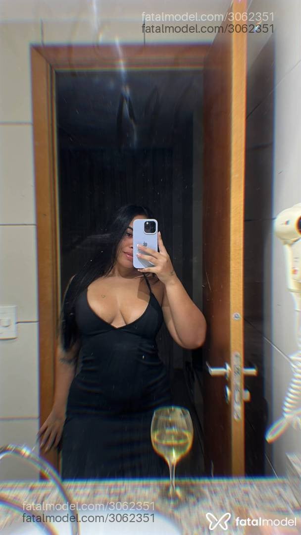 Acompanhante mulher morena (o) de olhos castanhos - Luna