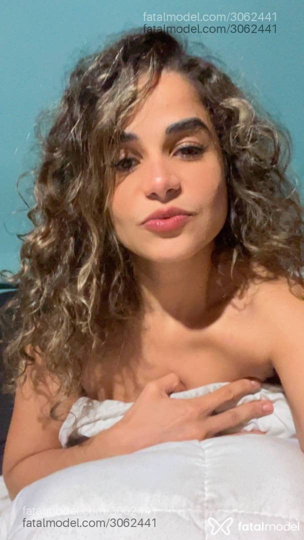 Acompanhante mulher loira (o) de olhos castanhos em São José - Mel