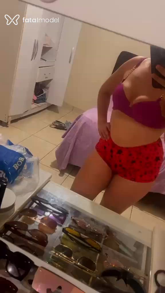Acompanhante mulher morena (o) de olhos mel - Eduarda Lima Acompanhante mulher morena (o) de olhos mel - Eduarda Lima