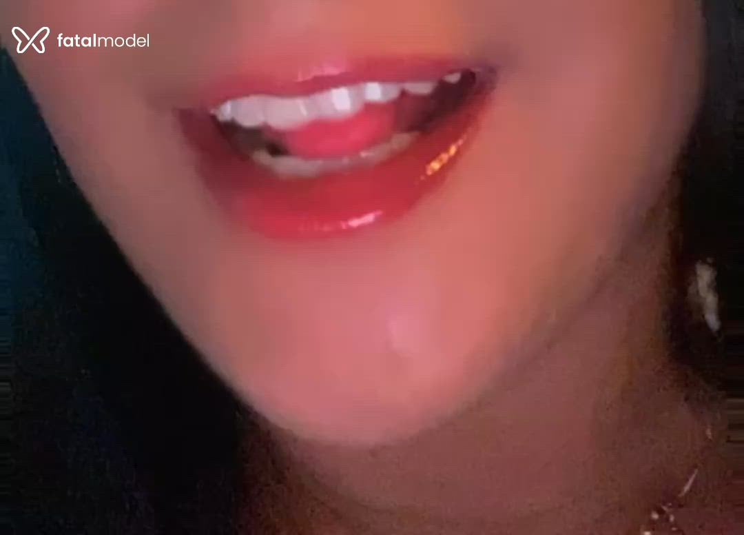 Acompanhante mulher morena (o) de olhos mel - Bibiii