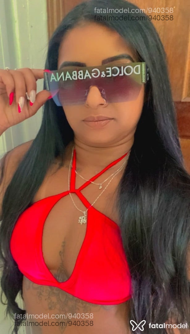Acompanhante mulher morena (o) de olhos pretos - Jessica