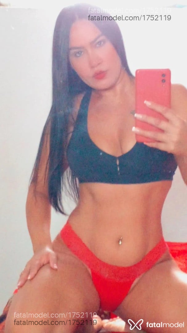 Acompanhante mulher morena (o) de olhos castanhos - Bruna