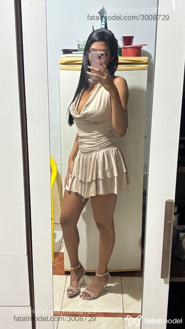 Acompanhante mulher morena (o) de olhos pretos - Luísa