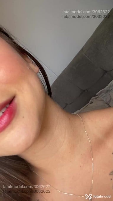 Acompanhante mulher com cabelo castanho de olhos castanhos em Balneário Camboriú - ísis