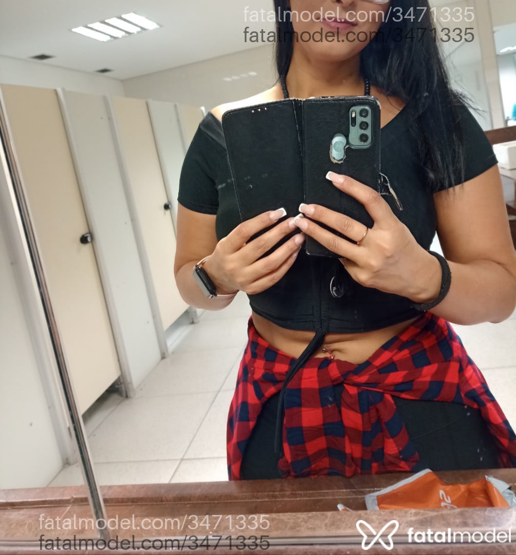 Acompanhante mulher morena (o) de olhos castanhos - Milena Souza