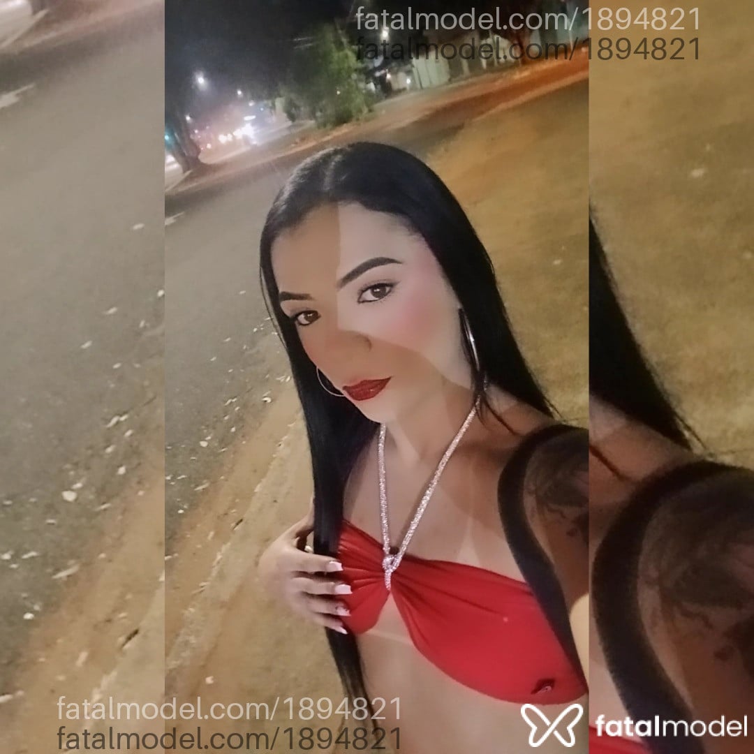 Acompanhante mulher trans morena (o) de olhos castanhos - Latiffy