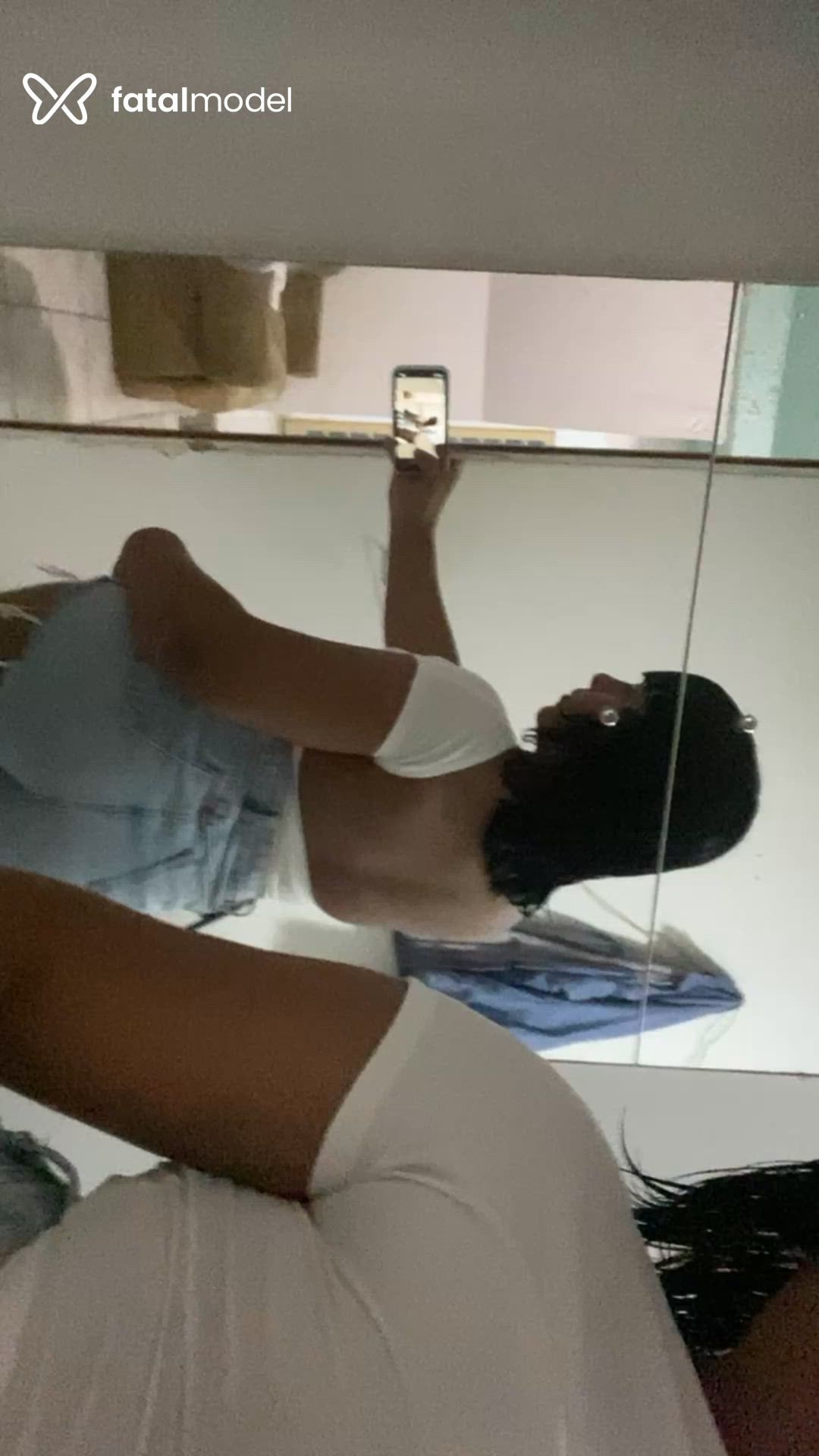 Acompanhante mulher trans morena (o) de olhos castanhos - Utsumi Acompanhante mulher trans morena (o) de olhos castanhos - Utsumi