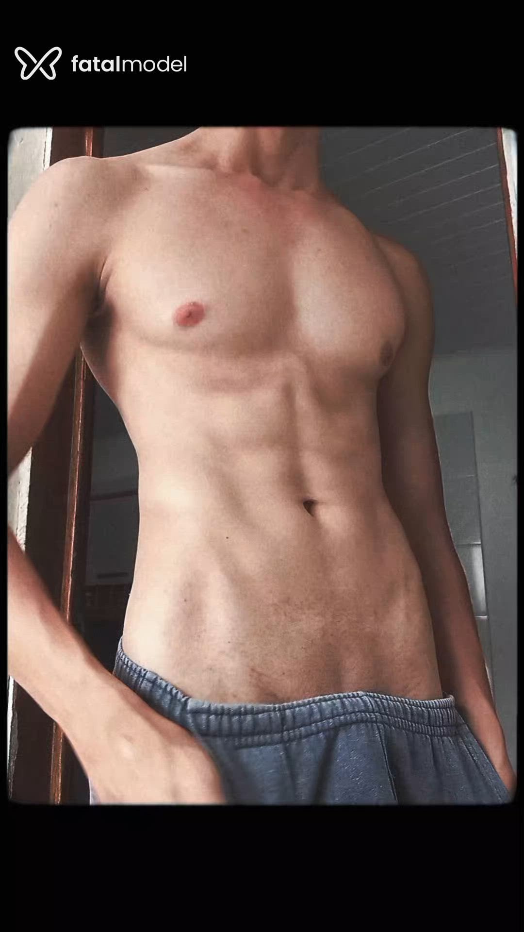 Acompanhante homem com cabelo castanho de olhos pretos - Brunin Acompanhante homem com cabelo castanho de olhos pretos - Brunin