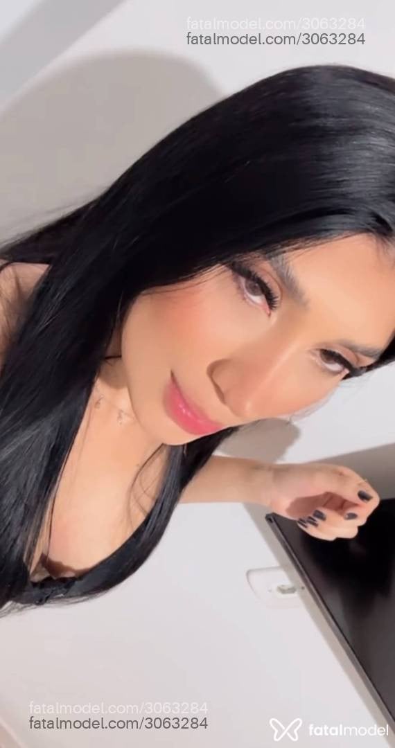 Acompanhante mulher morena (o) de olhos castanhos em Jaraguá - Yasmim
