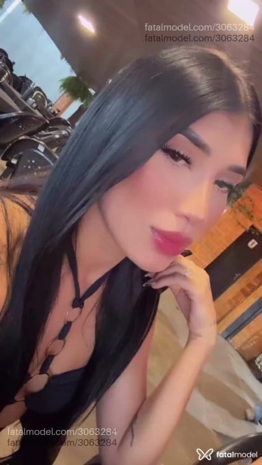 Acompanhante mulher morena (o) de olhos castanhos em Jaraguá - Yasmim