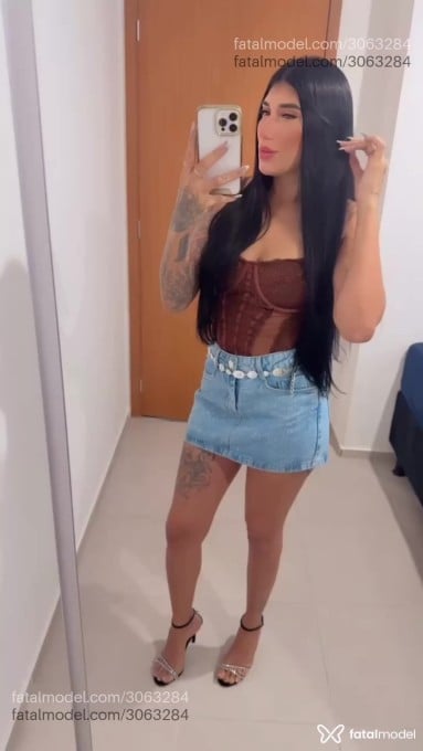 Acompanhante mulher morena (o) de olhos castanhos em Jaraguá - Yasmim