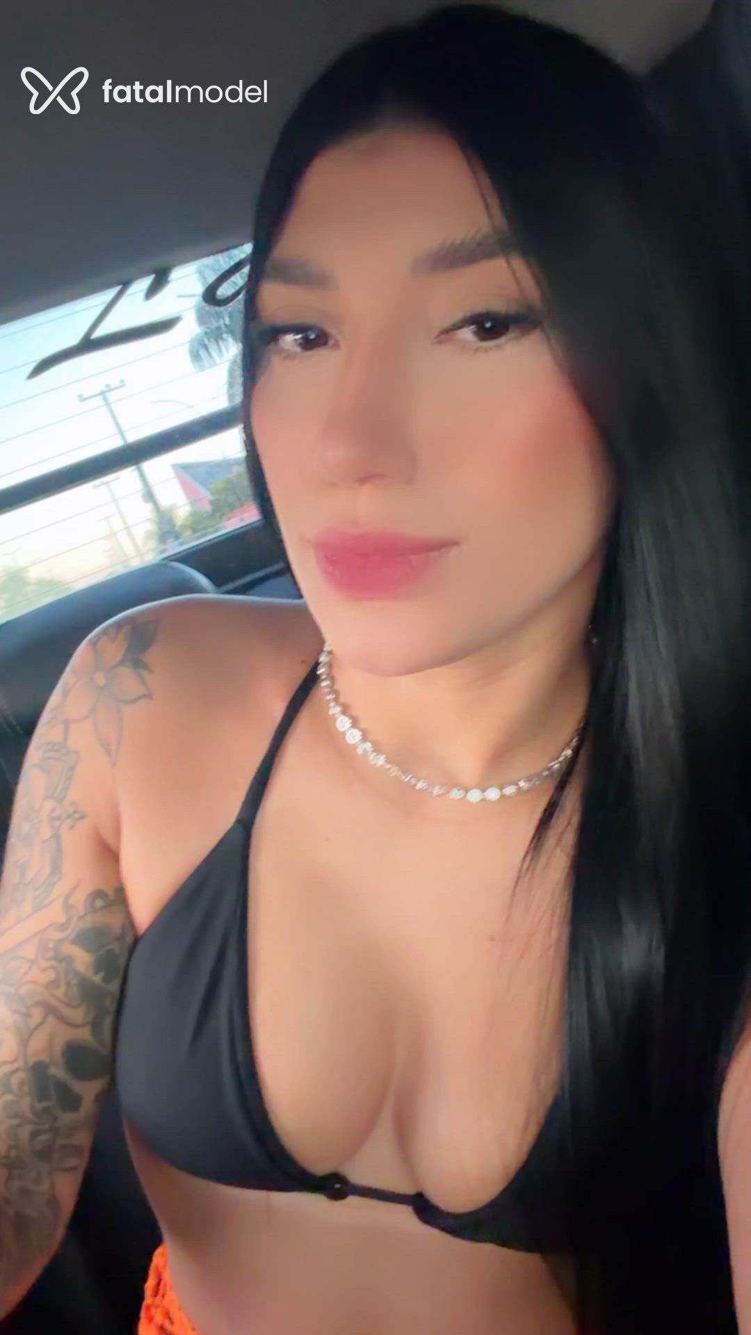 Acompanhante mulher morena (o) de olhos castanhos - Yasmim