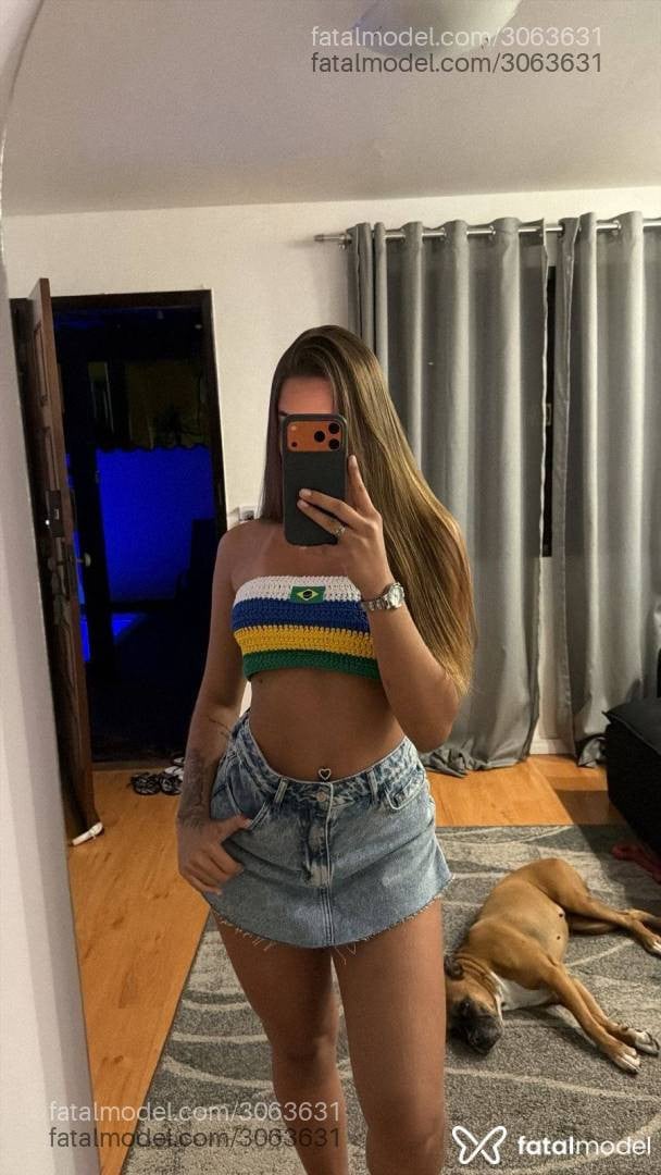 Acompanhante mulher com cabelo castanho de olhos mel em Rio de Janeiro - Luna Monteiro
