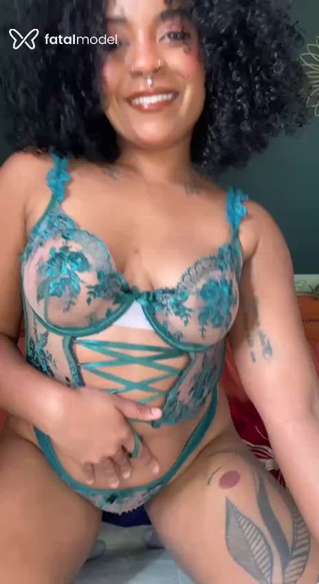 Acompanhante mulher com cabelo castanho de olhos castanhos - Fox Fetish Acompanhante mulher com cabelo castanho de olhos castanhos - Fox Fetish