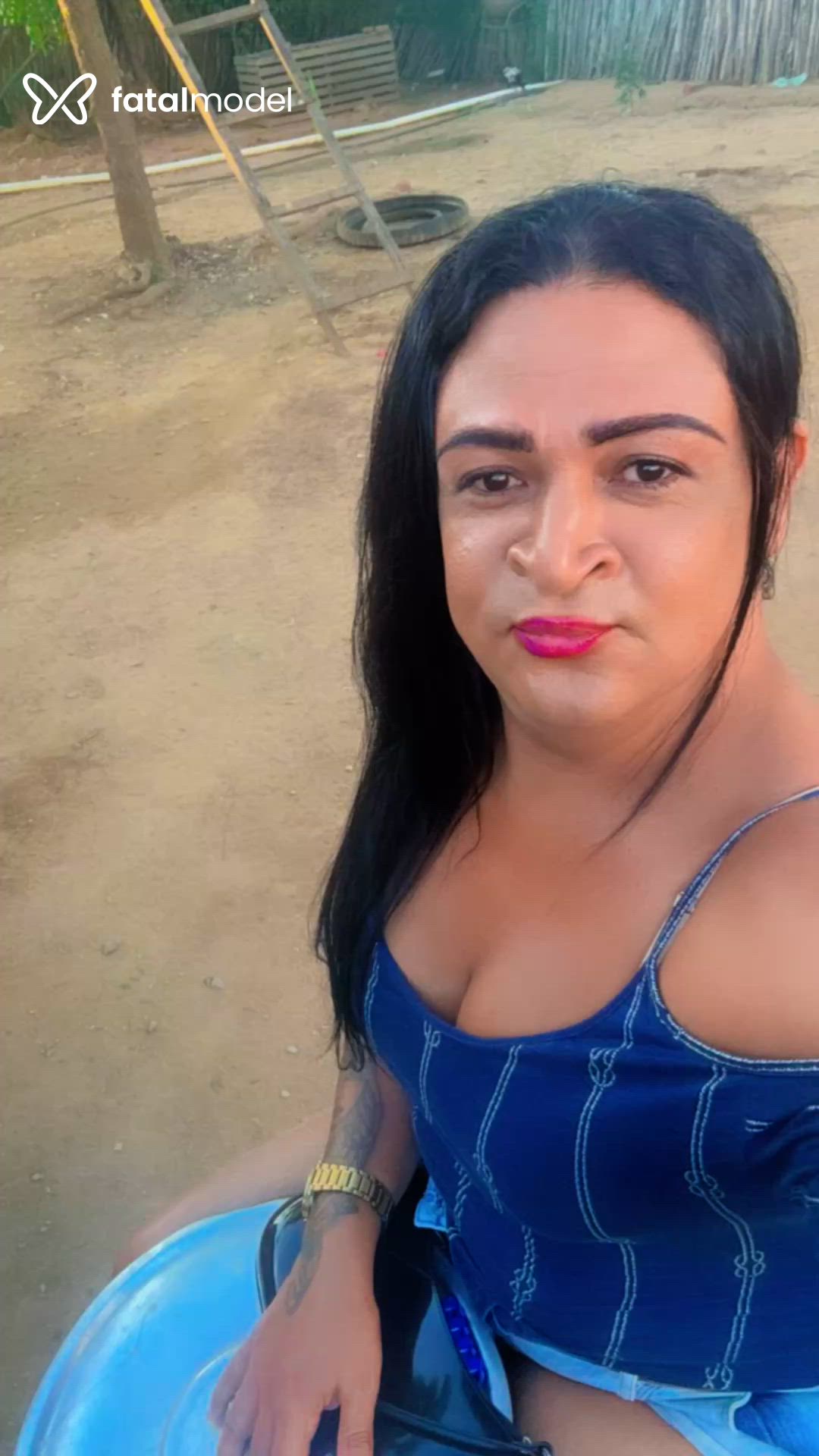 Acompanhante mulher trans morena (o) de olhos pretos - Roberta Rodrigues