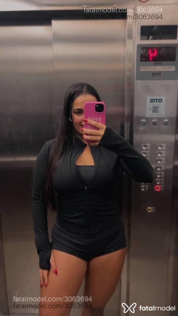 Acompanhante mulher morena (o) de olhos castanhos em Balneário Camboriú - Malu Hoffmman