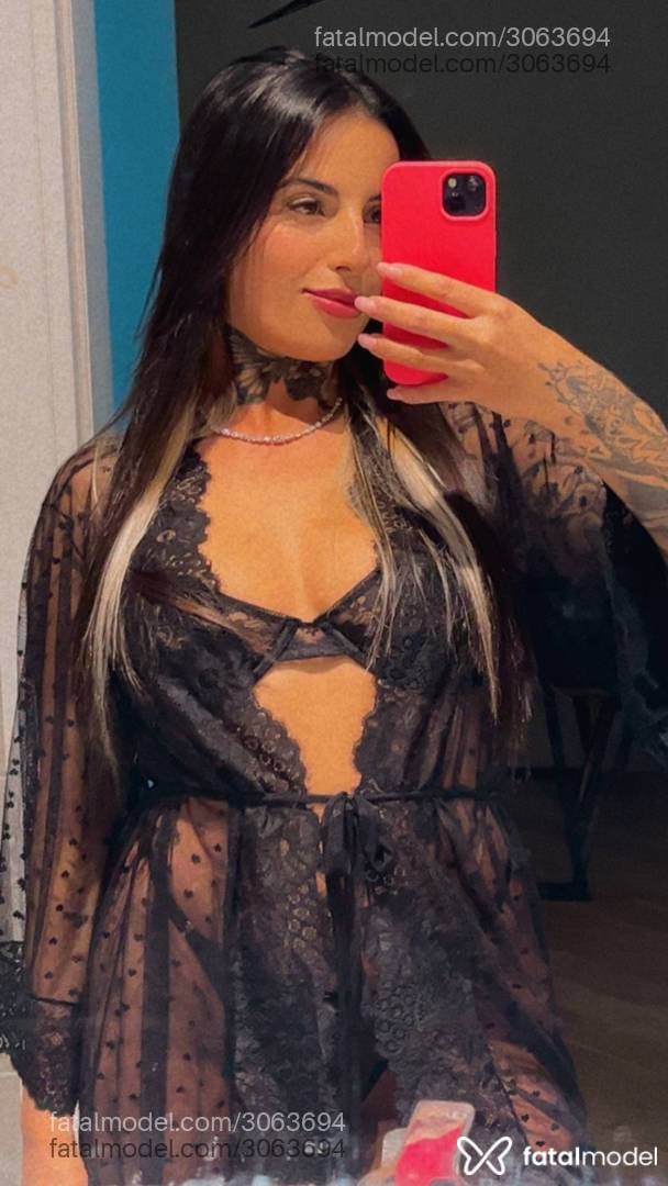 Acompanhante mulher morena (o) de olhos castanhos - Malu Hoffmman