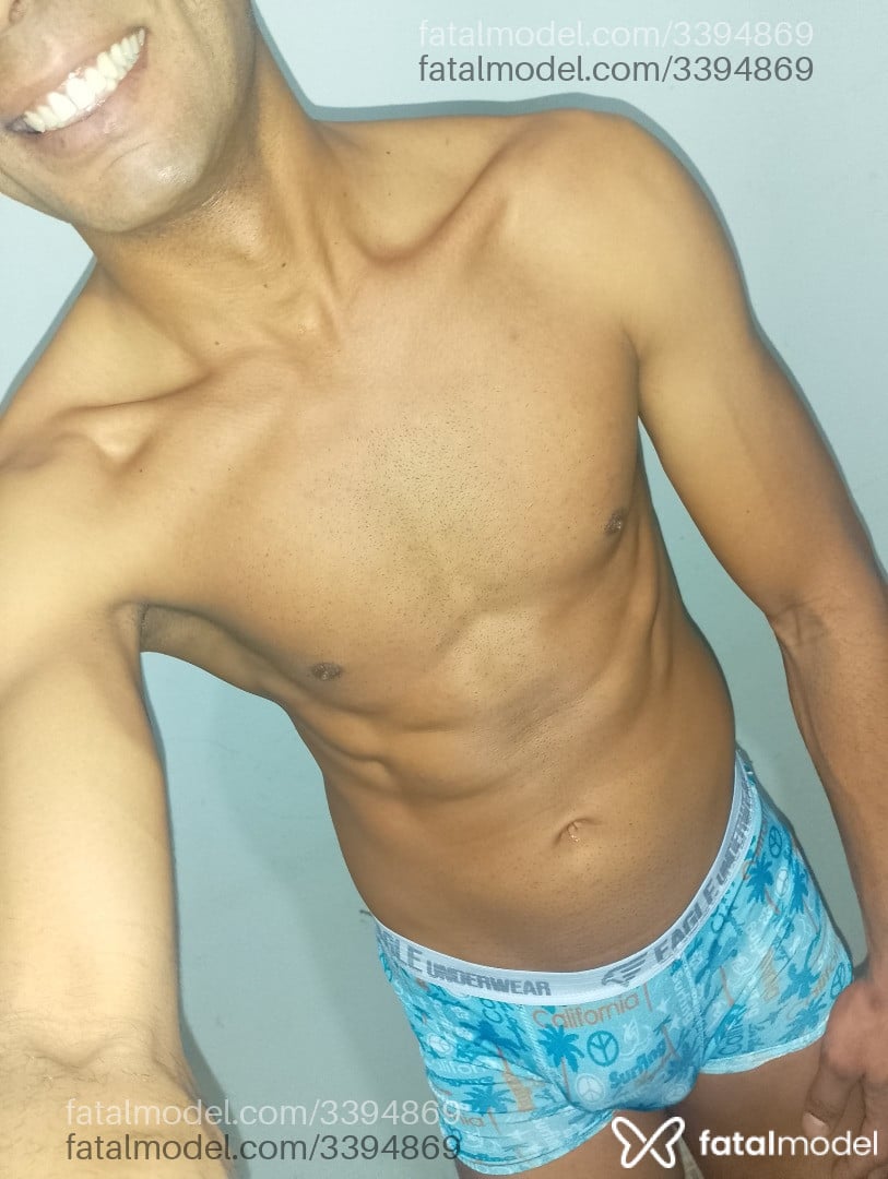 Acompanhante homem morena (o) de olhos castanhos - Wyllamespote Acompanhante homem morena (o) de olhos castanhos - Wyllamespote