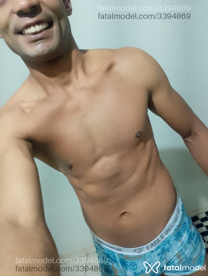 Acompanhante homem morena (o) de olhos castanhos - Wyllamespote