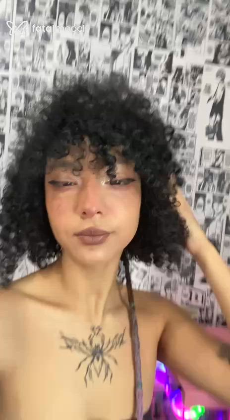 Acompanhante mulher morena (o) de olhos castanhos - Joaninha Paiacita