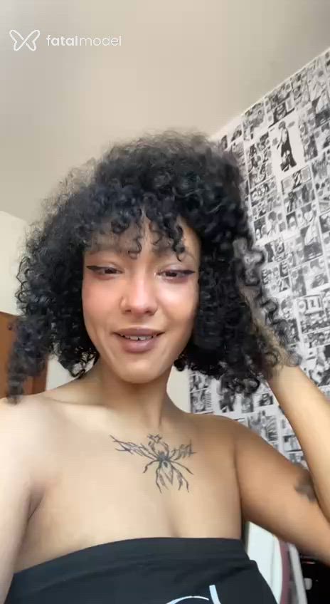 Acompanhante mulher morena (o) de olhos castanhos - Joaninha Paiacita