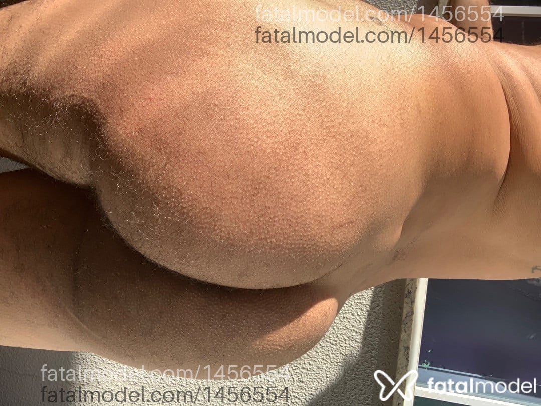 Acompanhante homem morena (o) de olhos castanhos - Júnior