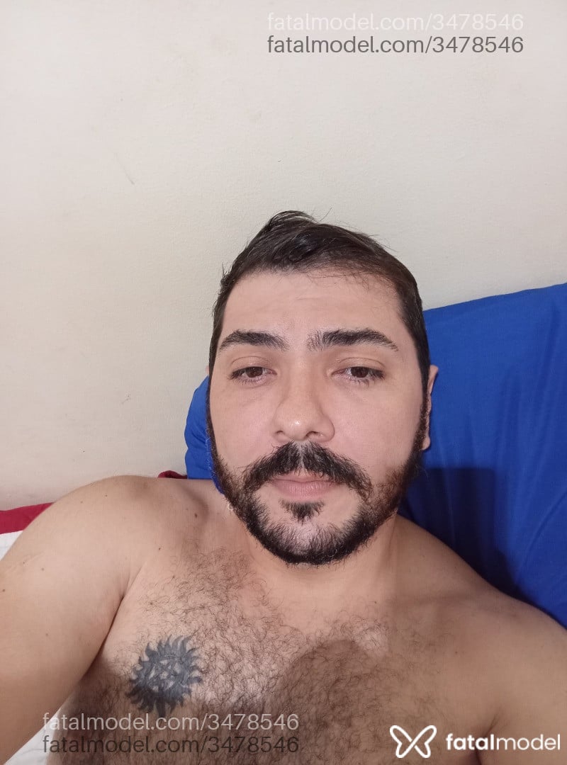 Acompanhante homem morena (o) de olhos castanhos - Guilherme