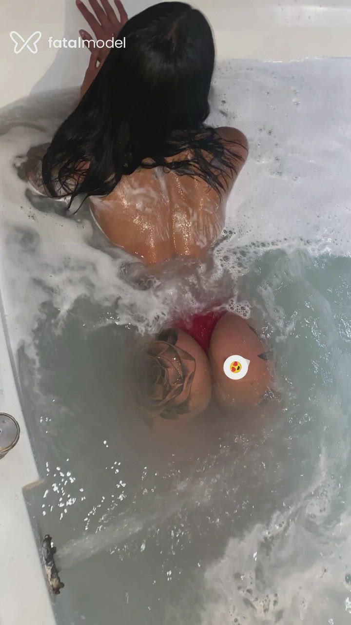 Acompanhante mulher morena (o) de olhos castanhos - Stéphanie