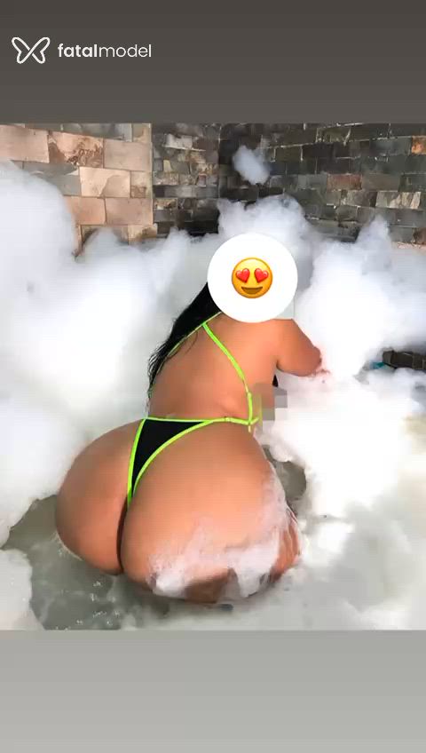Acompanhante mulher morena (o) de olhos castanhos - Kalily Bolzani
