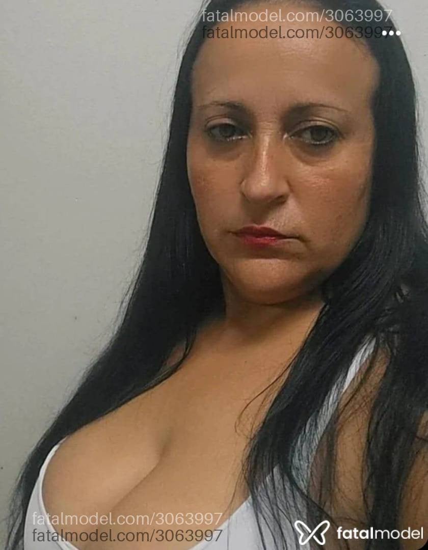 Acompanhante mulher morena (o) de olhos pretos em Porto Alegre - Morena