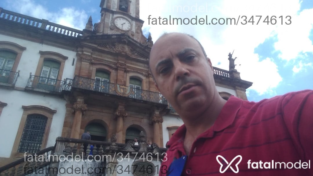Acompanhante homem com cabelo grisalho de olhos castanhos - Wemersonbat Acompanhante homem com cabelo grisalho de olhos castanhos - Wemersonbat